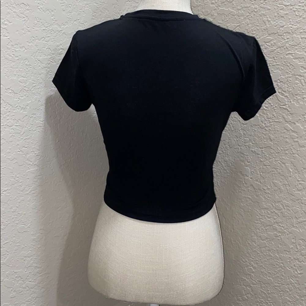 cropped “basic” tee! - Picture 2 of 4